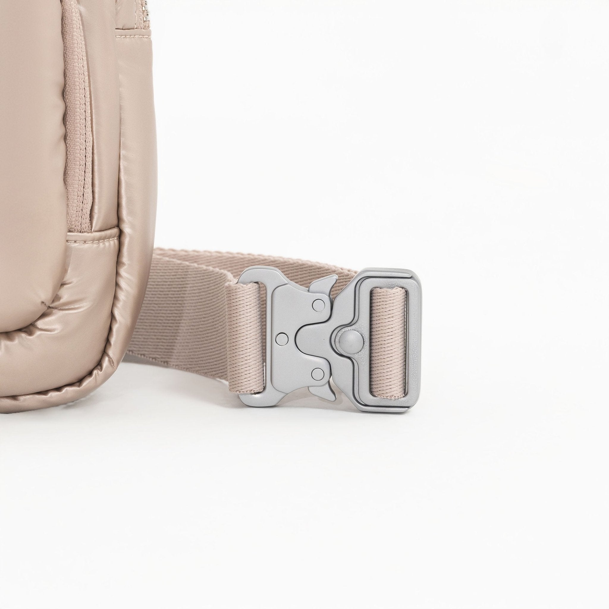 Tesport Cloud Crossbody Belt Bag in Champagne buckle detail