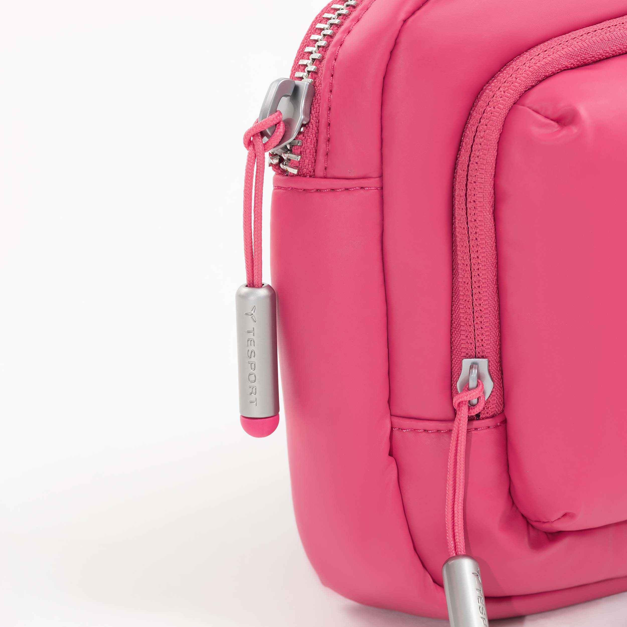 Tesport Cloud Crossbody Belt Bag in Pink zipper detail