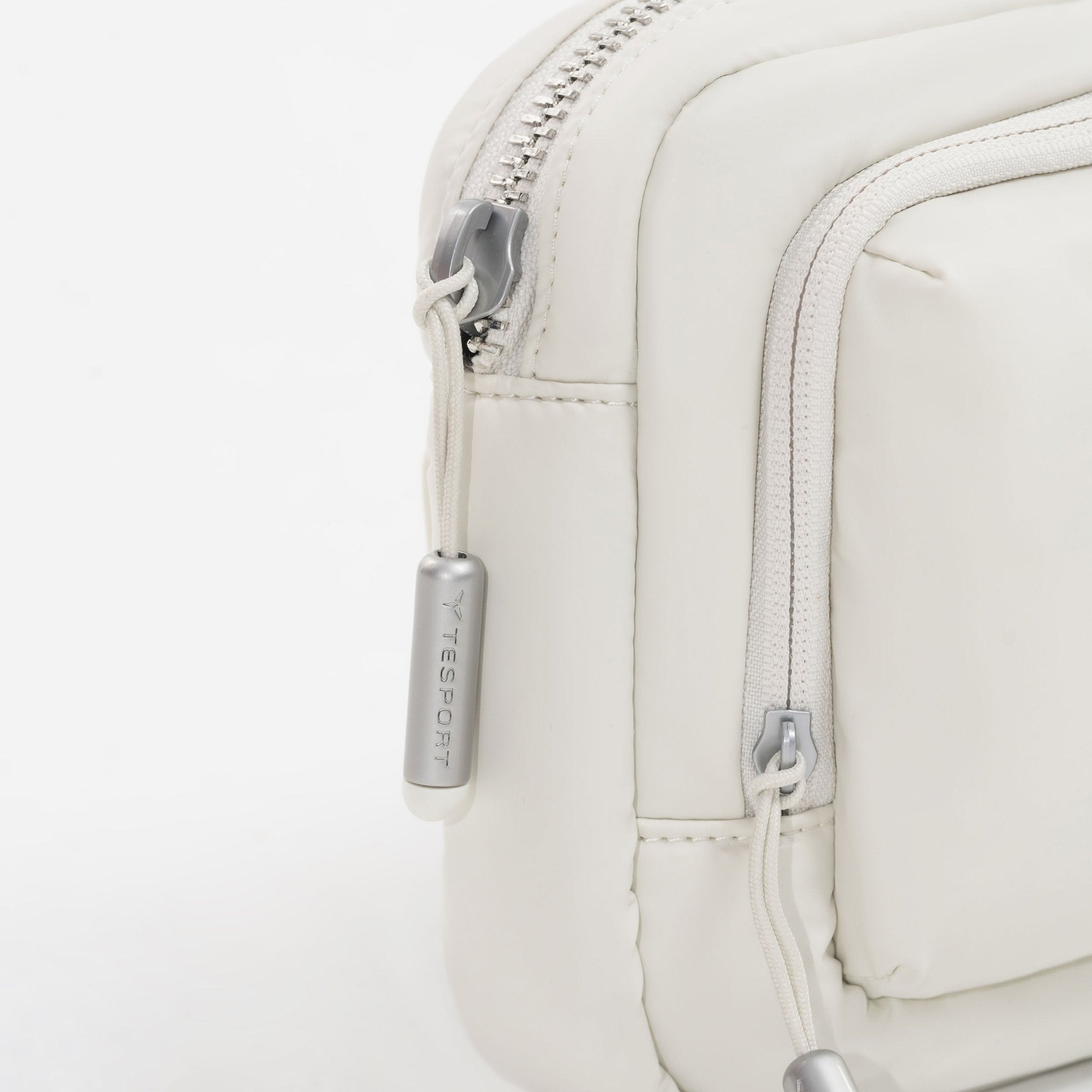 Tesport Cloud Crossbody Belt Bag in White zipper detail