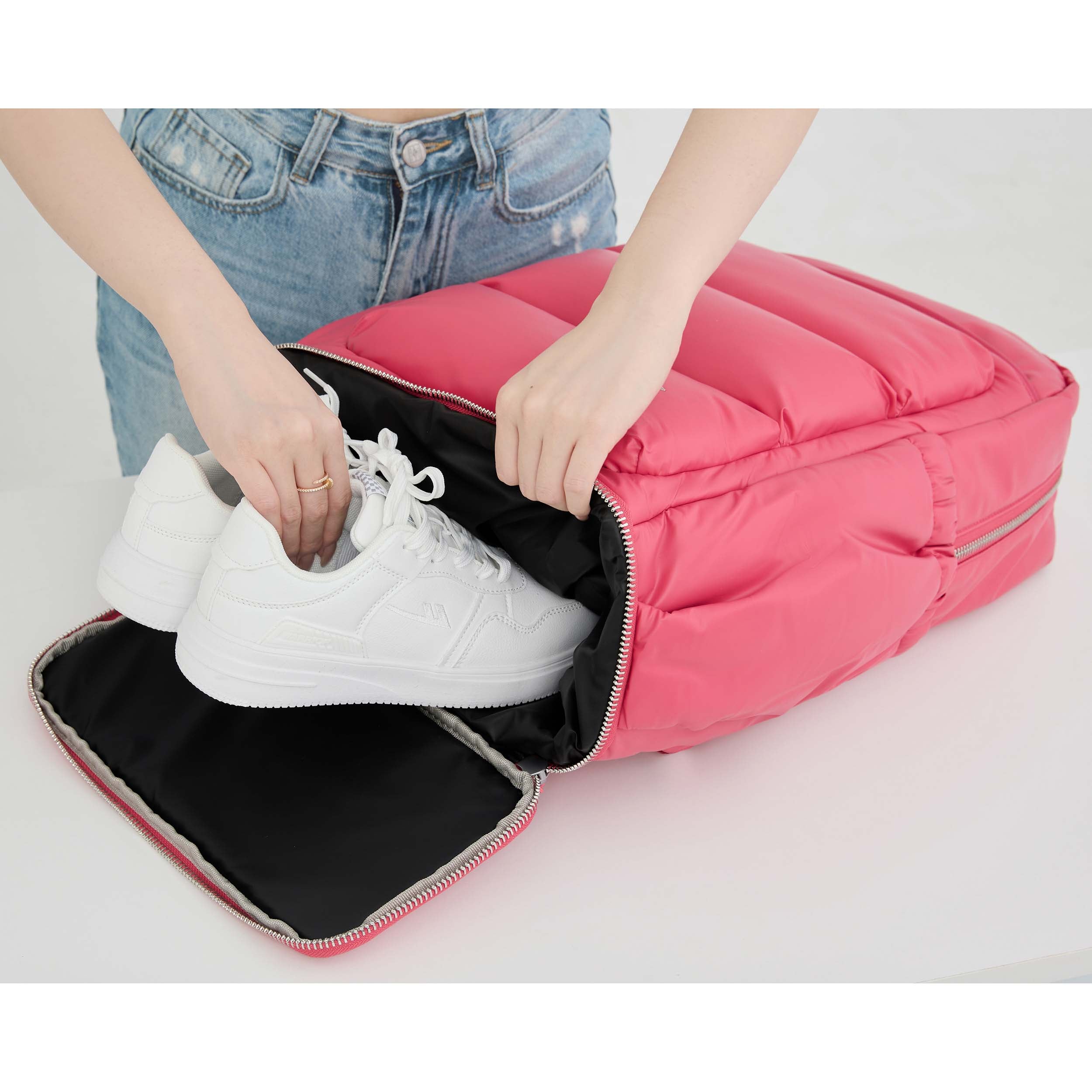 Tesport Cloud Large Backpack in Pink shoe storage