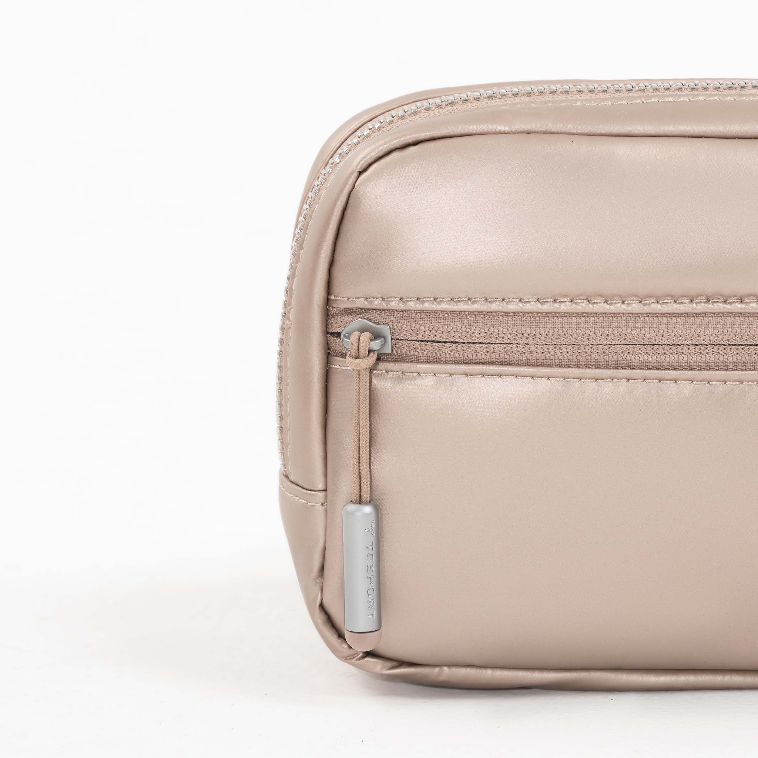 Tesport Cloud Mini Pouch in Champagne zipper detail