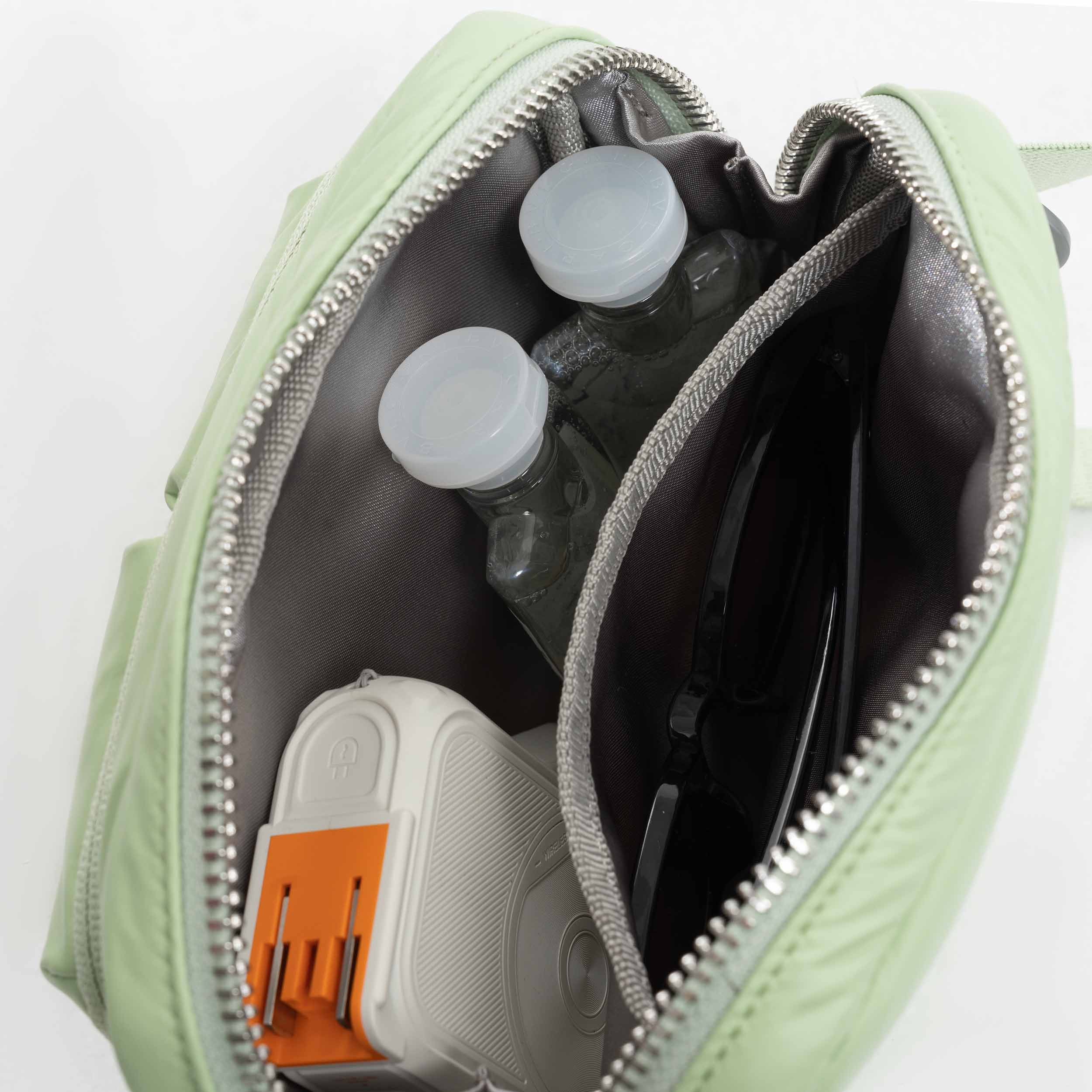Tesport Cloud Mini Pouch in Apple Green interior view