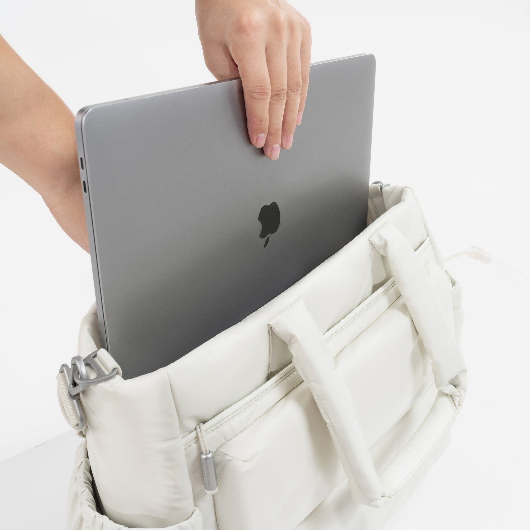 Tesport Cloud Tote in White laptop storage