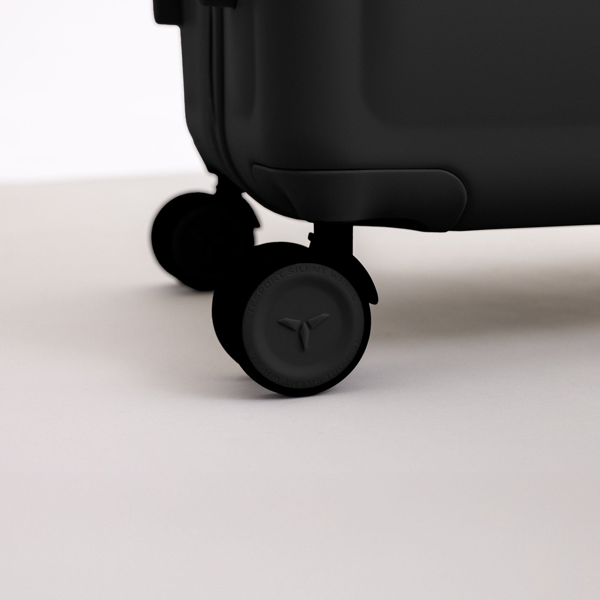 Cloud Collection Wheel Shot - Black - Tesport
