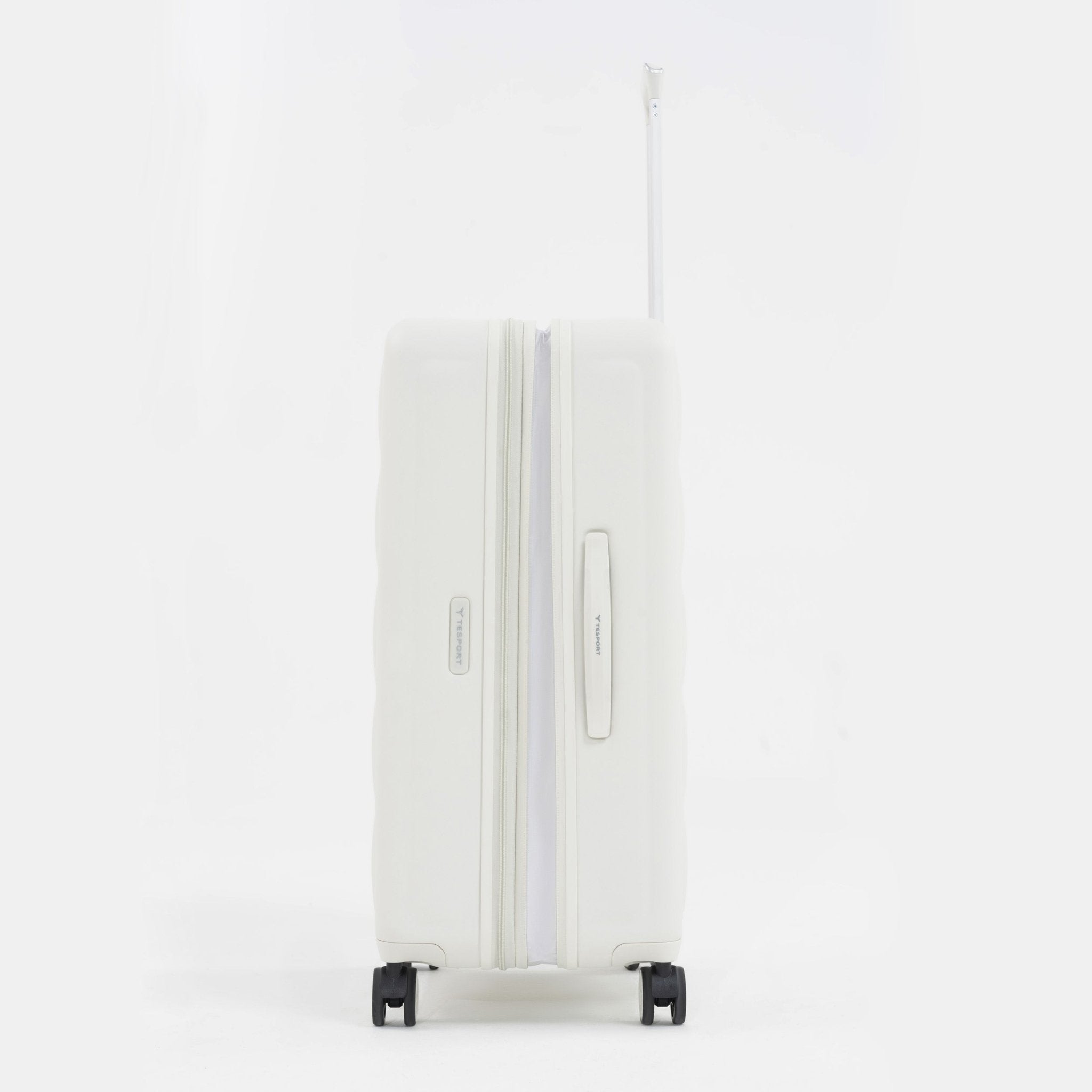 Tesport Cloud Large Check-In In White side flex view